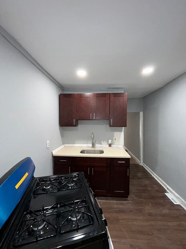 Photo - 414 Reservoir St