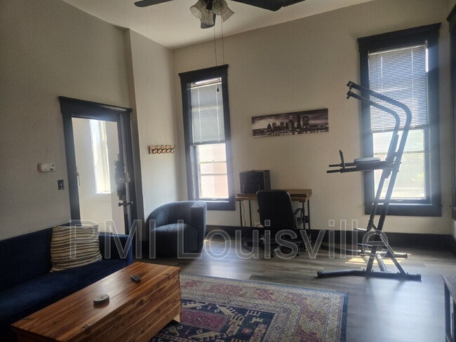 1156 S Brook St Unit 4