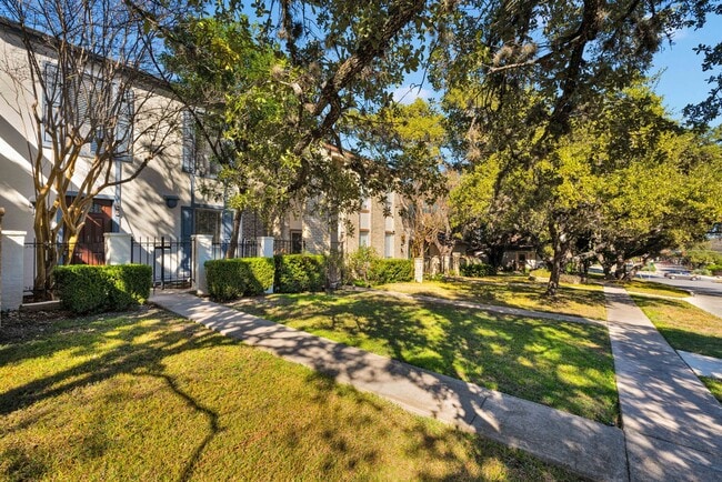 Photo - Move-In Ready 2-Bedroom Condo in Prime San Antonio Location