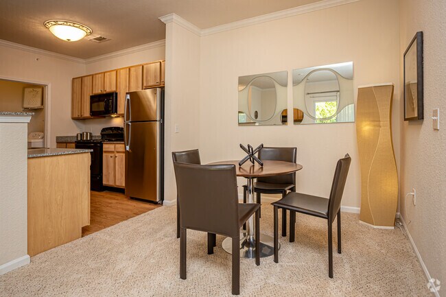2BR, 2BA - 1,078SF
