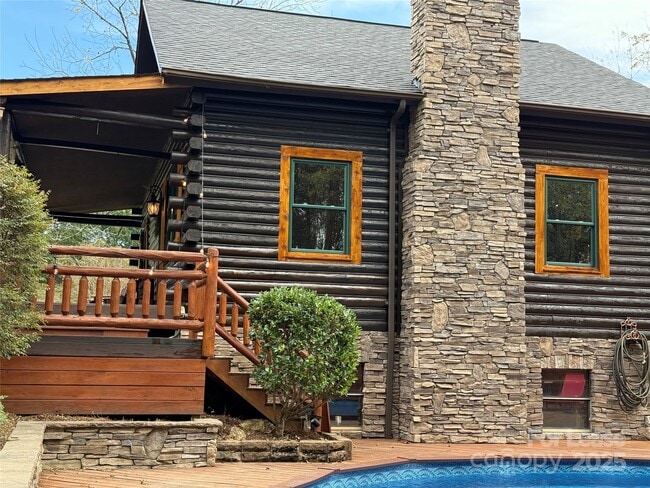 Photo - 1011 Lakeshore Dr