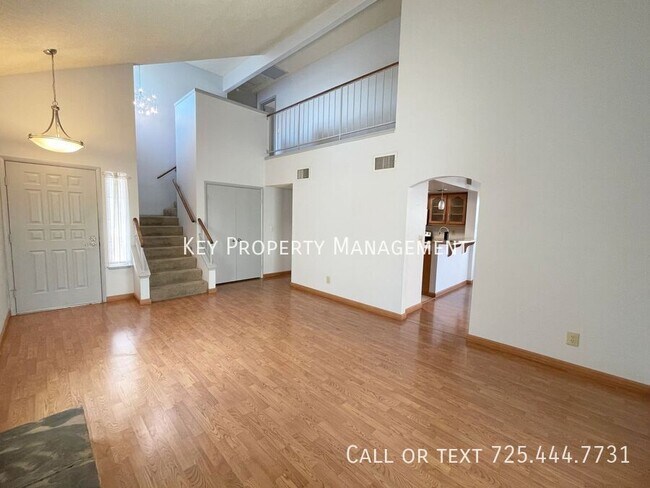 Photo - Beautiful 3 bedroom, 2.5 bathroom house wi...