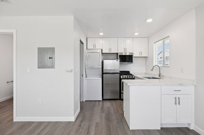 Photo - 18400 Prairie Street