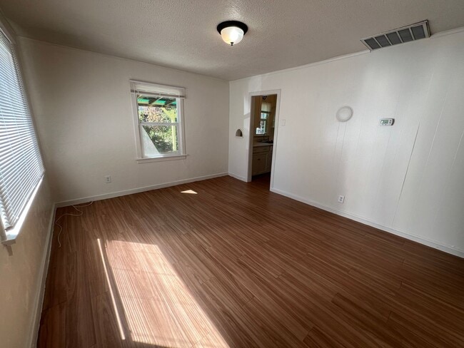 Photo - Charming 2 Bedroom, 1 Bath House with Fenced Yard, Carport & Laundry Hookups