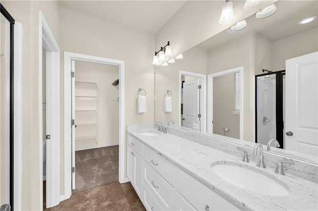 Photo - 442 SW Glover St