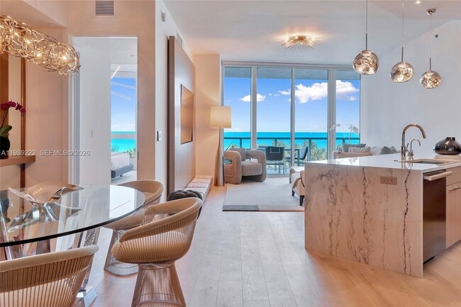 Building Photo - 100 South Pointe Dr Unit 708