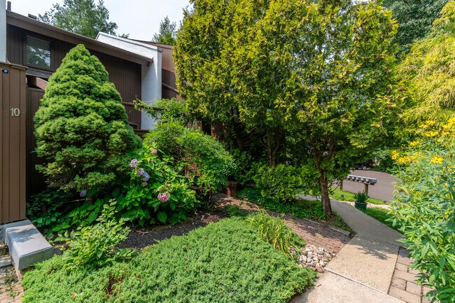 Photo - 9 Arden Way