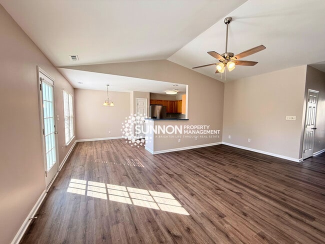 Photo - 110 Hartine Ct