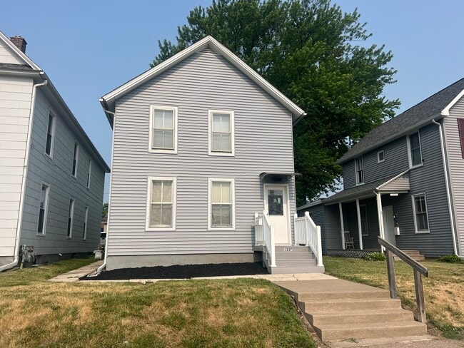 Building Photo - 1337 15th Street a Unit Downstairs Rental