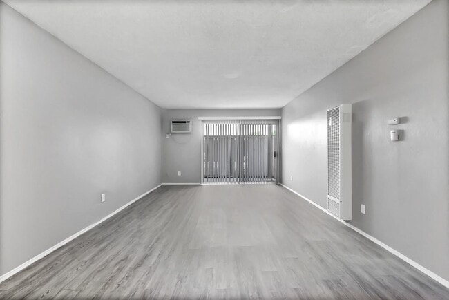 Photo - Casa Madrid Apartments