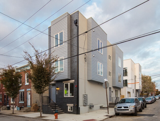 Corner Building with Ample Windows - 1223 N 30th St Unit B