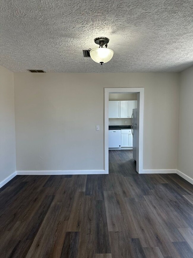 Photo - 1024 Main St Unit 1024.5