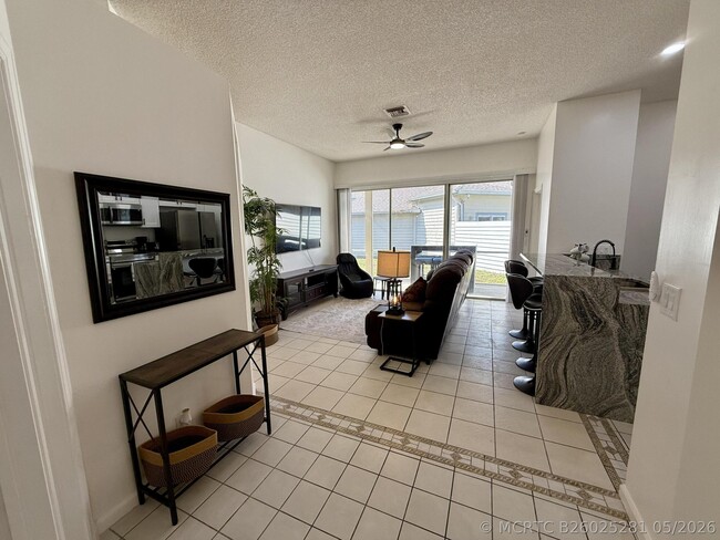 1049 Mourning Dove Ln