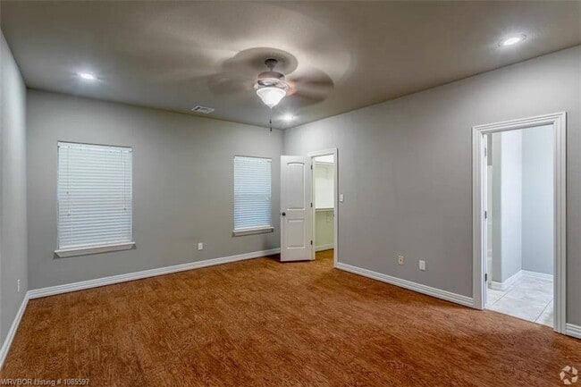 Photo - 1415 Willowbrook Cir