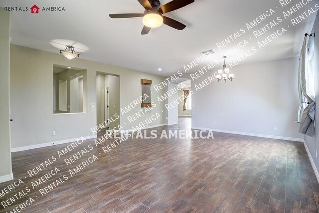Photo - 73 W Crescent Way