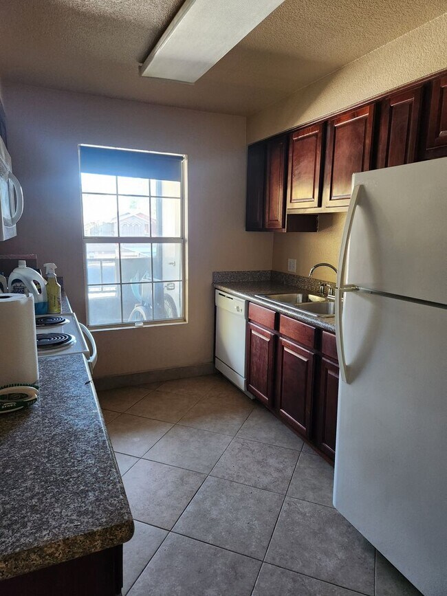 2606 S Durango Dr