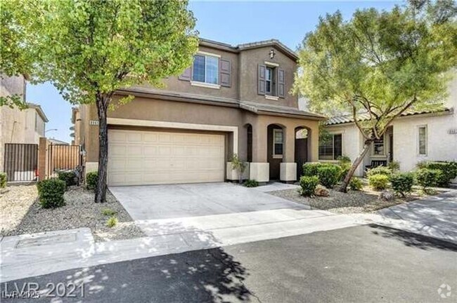 Building Photo - Southwest gated single-family house