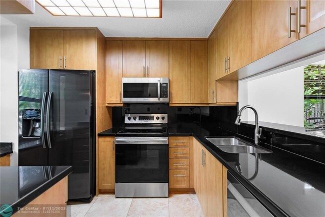 Photo - 200 City View Dr