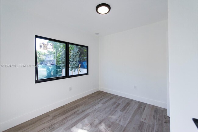 Photo - 764 NW 36th Ave Unit 1