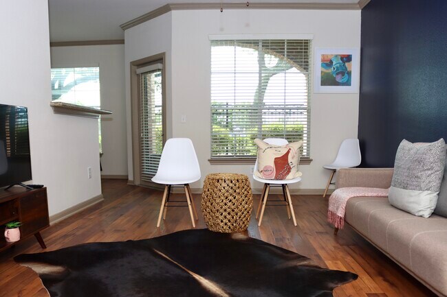 Photo - 3816 Audley St