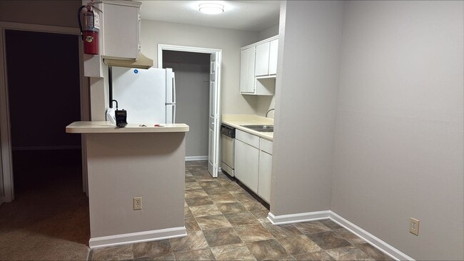 Building Photo - 3722 West Ave