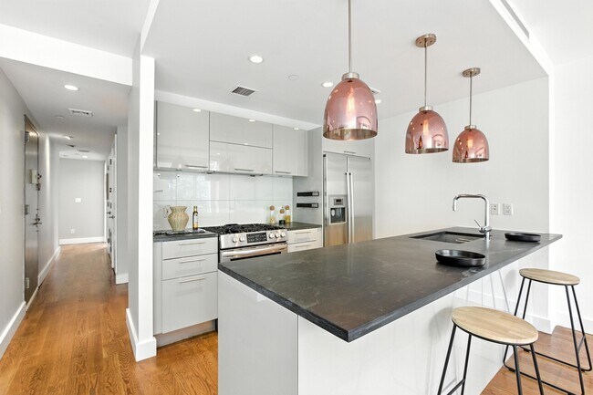 Photo - 152 Withers St
