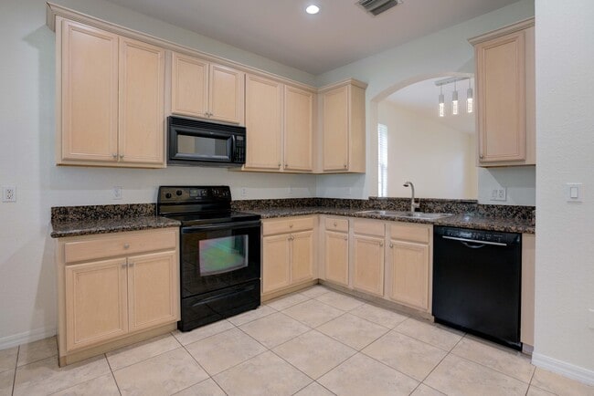 Photo - 158 W Thatch Palm Cir