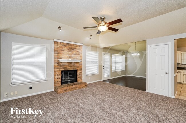Photo - 6476 Sudbury Way