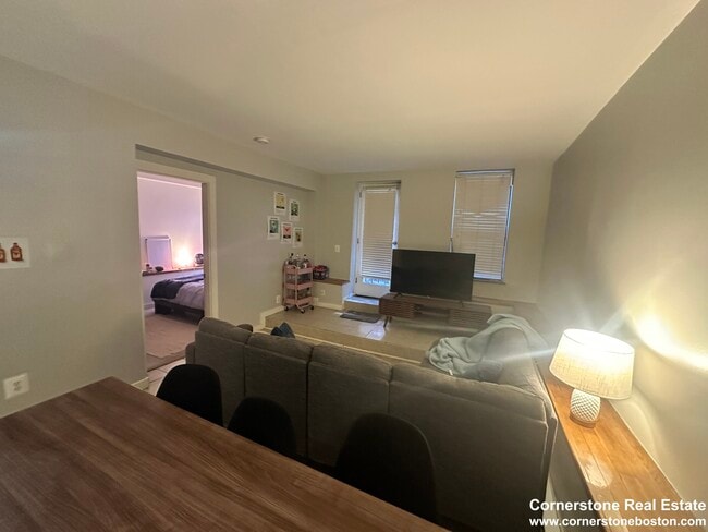 Photo - 28 Symphony Rd Unit 1