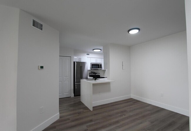 Photo - 2890 N Oakland Forest Dr Unit 103