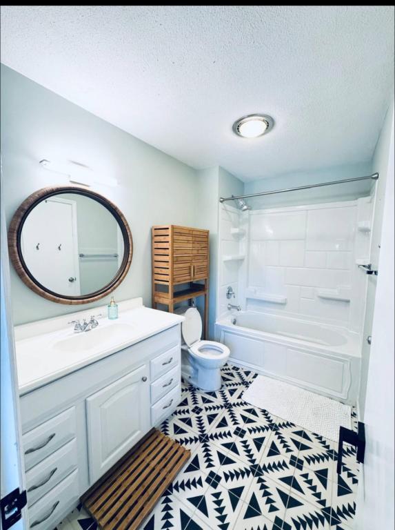 Photo - 360 Betsy Rd