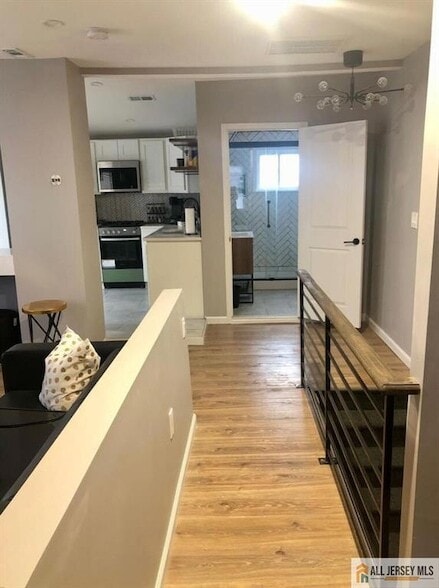 Photo - 300 D'Arcy Ave Unit A