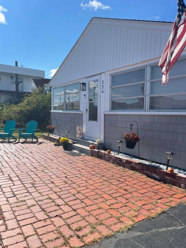 226 Ocean Blvd