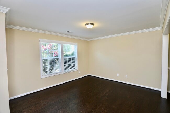 Photo - 1761 Nicholas Dr