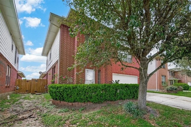 Photo - 13915 Maleewan Ln