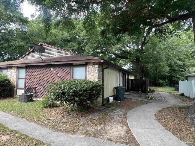 Building Photo - 6809 Tiki Ln