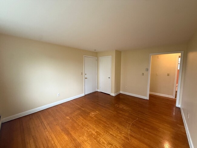Building Photo - 149-151 Adelaide St. Unit AD 149 / A-1