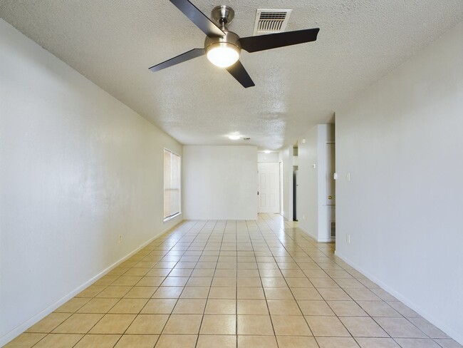 Photo - 901 Mayfield Dr Unit 909 Mayfield Drive  B