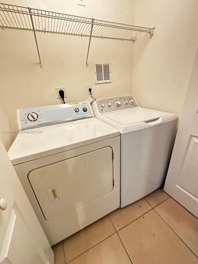 Photo - 11002 NW 83rd St Unit 101