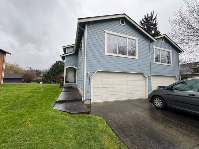Building Photo - 4 Bedroom 2 Bathroom Duplex - Near WWU Unit 2324