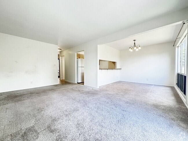 Building Photo - Pet Friendly Kaneohe Townhouse with Covere...