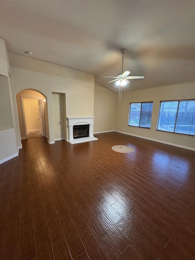 Photo - 5731 N Tracy Ave