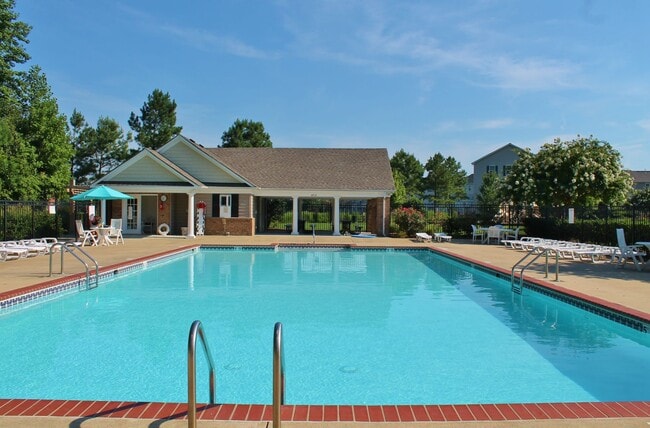 Photo - Available 10-21-24! Upgraded Tri-Level Tow...