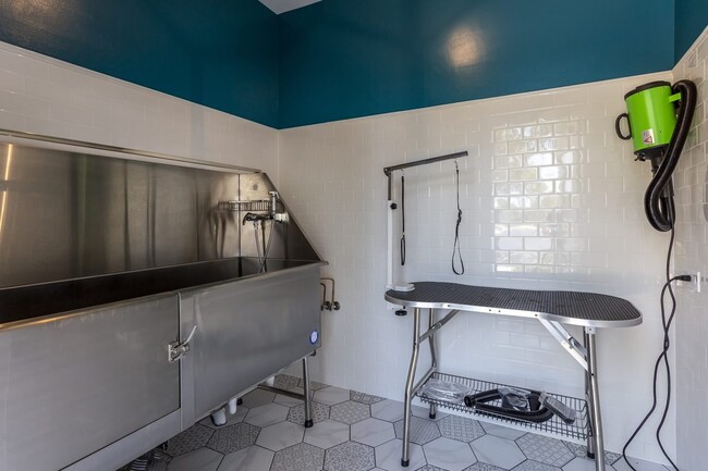 Photo - 122 Brahms Ct