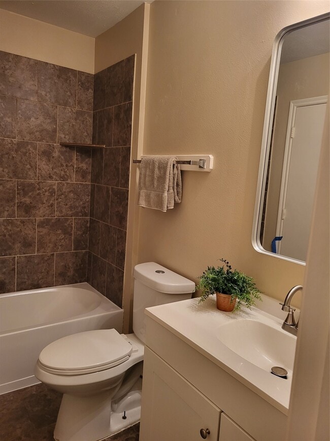 Photo - 7302 Legacy Pines Dr