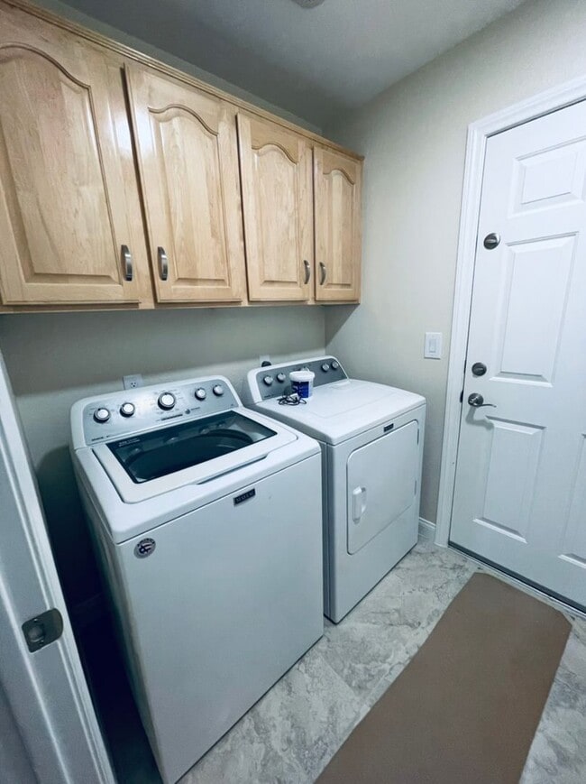 Photo - 1855 Desert Forest Way