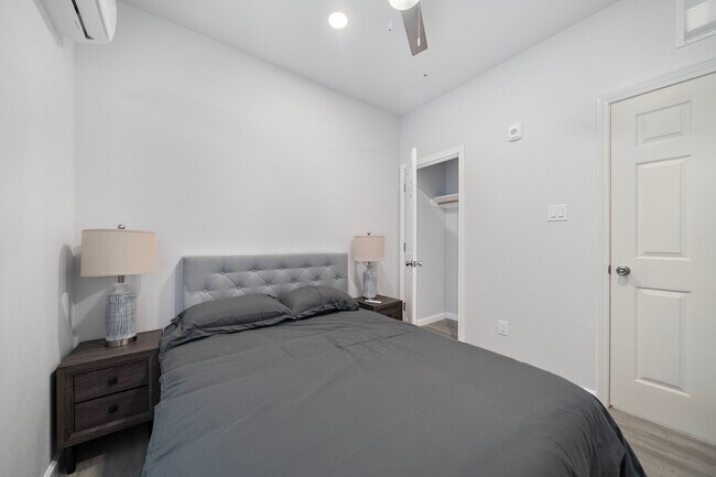 Photo - 920 Avenue L Unit F