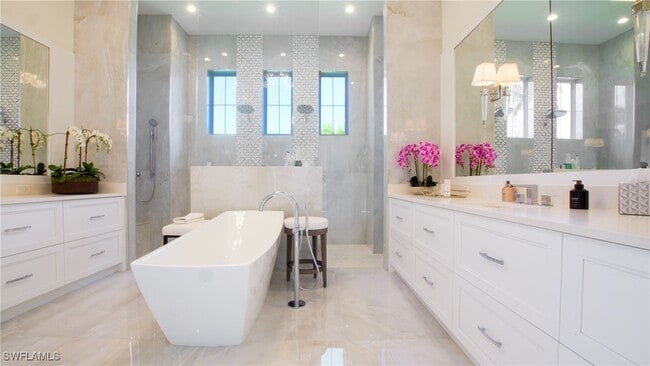 Photo - 700 Wedge Dr