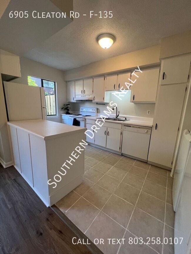 Photo - 6905 Cleaton Rd