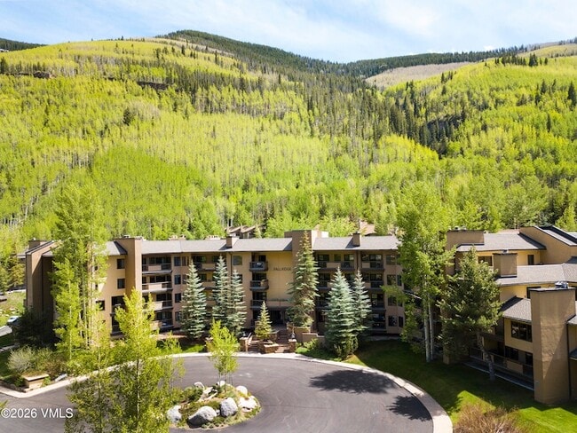 Building Photo - 1650 Fall Ridge Rd Unit 304